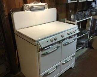 Look at the beauty of that stove!