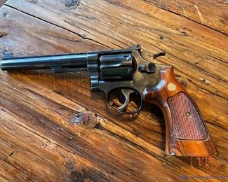 1977 SMITH & WESSON .22 LR Model 17-3