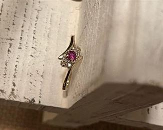 10K Gold Diamond and Ruby Ring