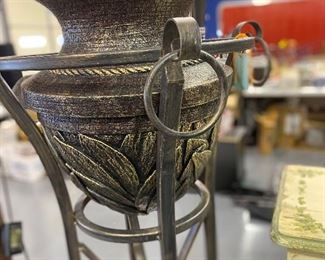 Flower pot on metal 5 ft. Ornate base