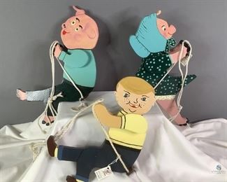 Handmade Hanging Yard Art
Handmade & painted wooden yard art. Three items: two (2) pigs and boy.