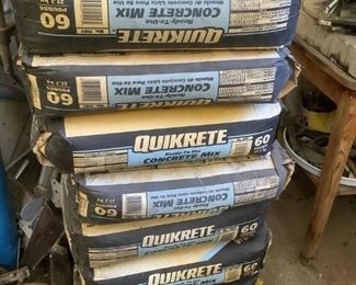 Quikrete Concrete Mix & Trowels
Eight (8) 60 lb. Bags of Quikrete Concrete Mix. Unknown condition. Includes numerous trowels, finishing tools, etc.; brick stone kit & walk maker kit.