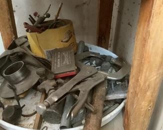 Railroad Rail Piece, Metal Rods & Other Metal Work Pieces
Too numerous to count pieces but includes rods, I-beam piece 18"; railroad rails 28"; etc. See photos for sampling. Wood table with heat resistant brick top, H29" x W15" x D18". All used condition.