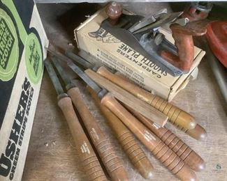 Craftsman Lathe Tools & More
One (1) Corsair great neck smooth plane with box. One (1) Pencraft micro workshop set in case with attachments. One (1) set of Craftsman Lathe tools with wooden handles. Some marked Craftsman Professional & Craftsman Carbide Tipped. See photos for samplings