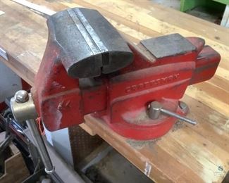 Craftsman Bench Mount Vice
Craftsman bench mount vice stamped No.391-5181, H8" x W15" x D6" (opens more than 5").
