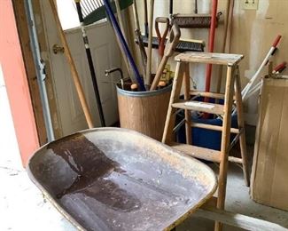 Garden Tools
Several items for lawn and garden care. Includes a wheelbarrow, a Skil hedge trimmer (it powers on), a Corona Tree pruner, push brooms, shovels and more!