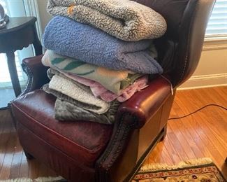  LEATHER  RECLINER  AND   NICE THROWS