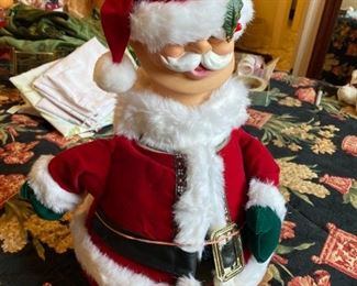  LARGE COLLECTION OF  SANTAS  BIG  AND SMALL