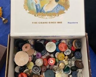 Vintage antique buttons 