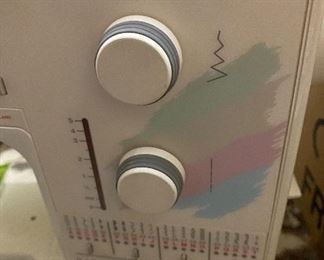 Quilter's Platinum Edition Model 1260 Complete with Instruction Binder (normally sold separately), Gallon Size Zip Lock Bag with all Attachments, Hard Plastic Cover Case, Canvas Transporting Case, All Booklets