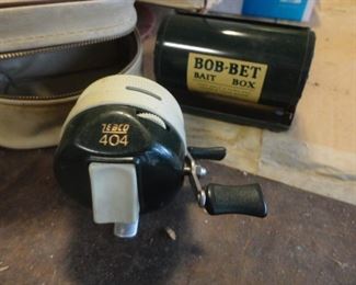 Zebco 404 reel/Bob-Bet Bait Box