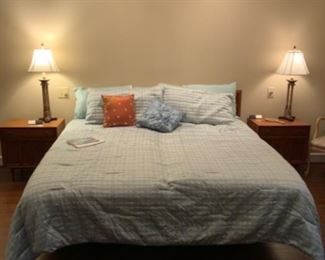 Like New Sleep Number Split King adjustable Bed. $1,500