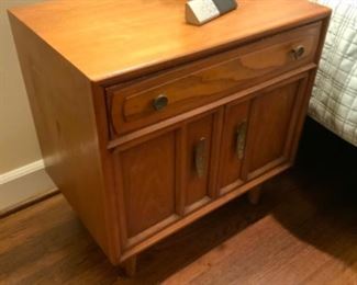 Pair Henredon? Bedside Chests. $400 pair