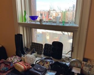 HAND BAGS. COLORFUL GLASS