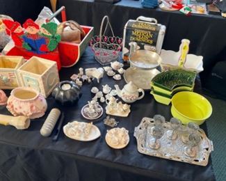 VINTAGE MINI TEA SETS