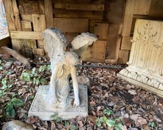 ANGEL YARD ART