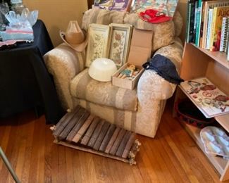 XYLOPHONE FROM THE PHILLAPINES, VINTAGE HATS,