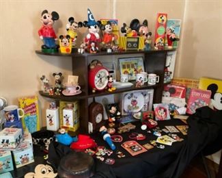 TABLE FULL OF VINTAGE MICKEY MOUSE  COLLECTIBLES 