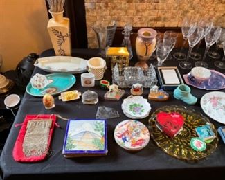 GLASS COLLECTIBLES , METAL MESH PURSE