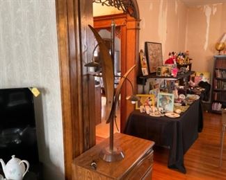 MID CENTURY WOOD LAMP.  NO GLOBES. 