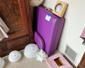 MASSAGE FOLDING TABLE