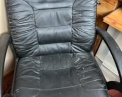 OFFICE CHAIR