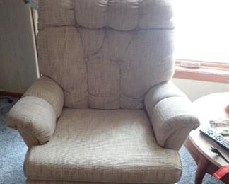 SWIVEL ROCKER CHAIR BEIGE