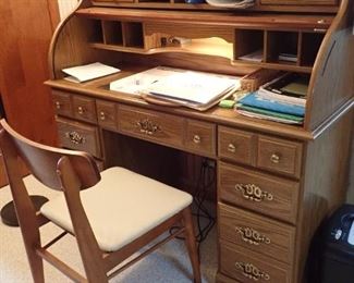 ROLLTOP DESK - CHAIR