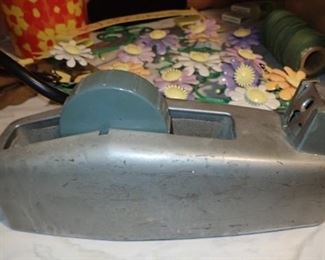 LARGE TAPE DISPENSER