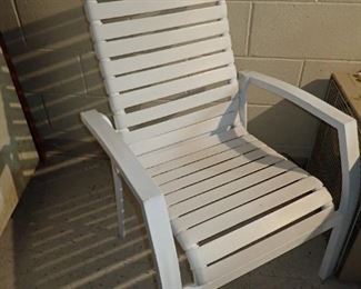 OUTDOOR CHAIR