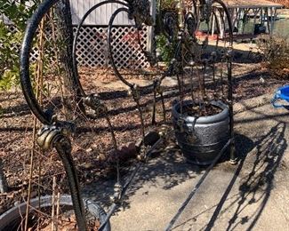 Beautiful king headboard (Heavy)