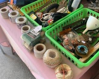 Bundling twine
Tools