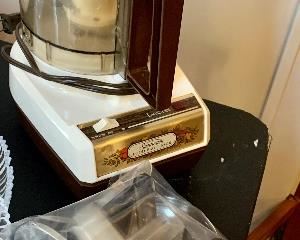 Sunbeam LeChef Food Processor with book & attachments - like new $60