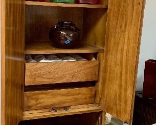 Drexel cabinet w/ 2 bottom drawers,
Center pull down work surface
Top with 3 storage areas & 2 more drawers
24w x 16d x 79h
2 available @ $165ea