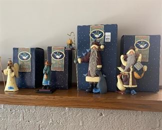 Wiiliraye Studio Christmas Figurines w/ box. Angels $12 ea
Santa $35
#WillirayeStudioSanta $15