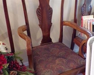 6 of these dining room chairs