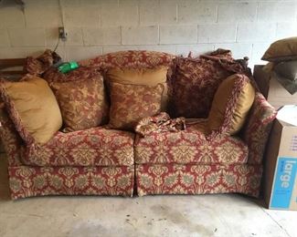 Floral sofa, Henredon FREE!
