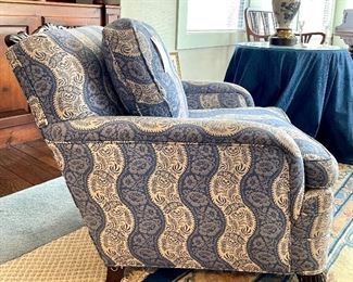 side view of arm chair