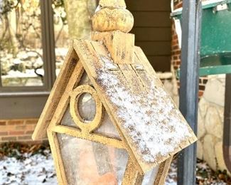 SOLD     $6; birdhouse
