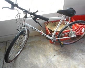 Bicycle - Diamondback DB Traverse