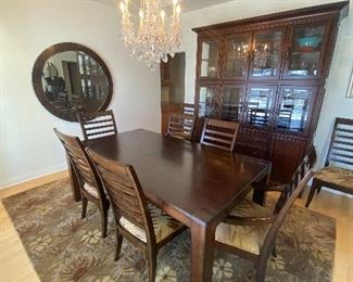 Thomasville transitional Dining 6 side chairs, 2 arm chairs, (2) 22" leaves table pads included