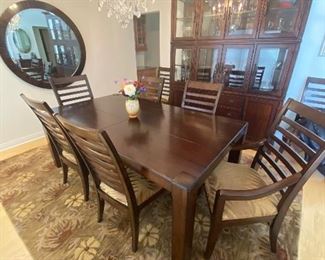 Thomasville complete dining set 6 side chairs, 2 arm chairs, 2-22" leaves, table pads included