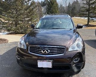 EXTERIOR Auto on/off headlights, Halogen headlights and fog lights, Courtesy light(driver side mirror), Rear spoiler with integrated brake light, LED tail lights, Vehicle speed sensitive, variable intermittent front wipers, Rear wiper with washer, body color dual power remote controlled, heated outside mirrors, rear liftgate with fixed glass, rear window defroster, Tire and Wheel package  225/55R18 -18" 8 spoke aluminum alloy wheels V-rated tires all-season tires, Chrome tipped, dual outlet exhaust