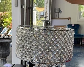 Chandelier w Hanging Crystals