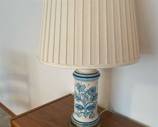 Vintage Floral Table Lamp