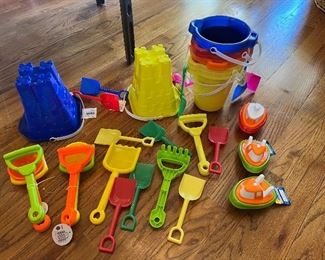 more beach/sand accessories 