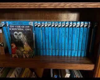 SET HARDY BOY BOOKS