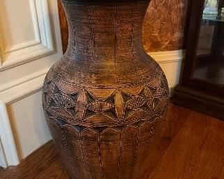 Very nice planters and vases. Quite large