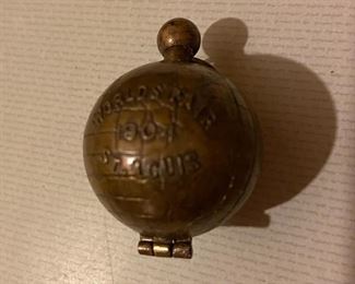 Most unusual St. Louis World Fair Globe with folding pictures inside
