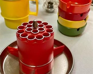 Isn't this the best atomic pencil holder?  